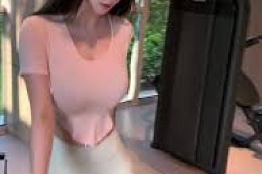 网红被曝开“绿茶速成班”教“狐狸精三段式狩猎法”发布擦边低俗内容自称课程已卖给15万人最高2880元可提供男性资源平台回应